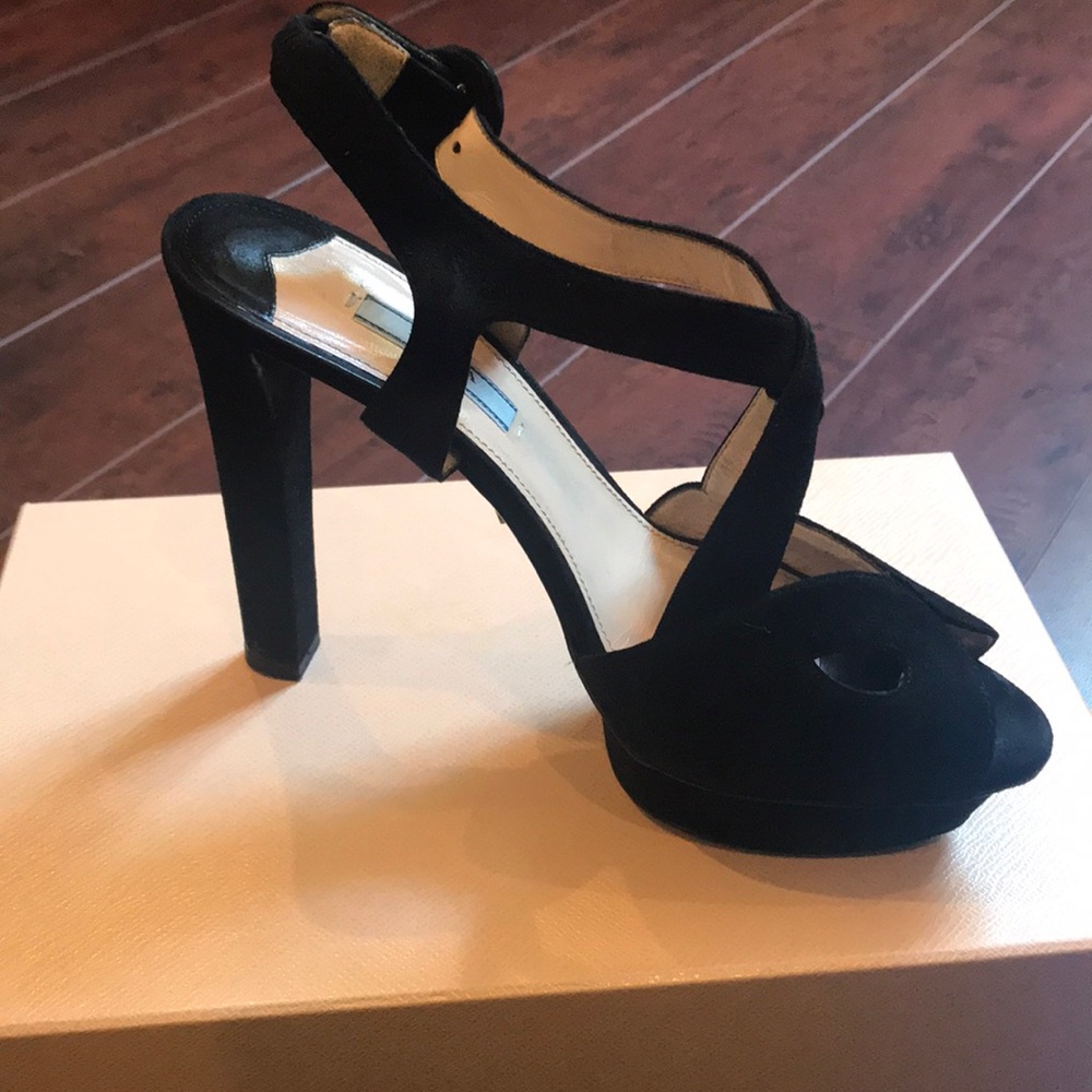 Women’s Hells - image 3